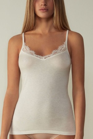 Intimissimi Modal Ultralight Cashmere Blend Top with Blonder Hvide | SDKNY60235