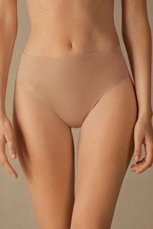 Intimissimi High Talje Thong in Seamless Ultralight Microfiber Natural | DKCIF80794