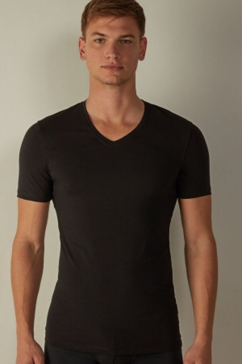 Intimissimi V-neck T-shirt in Stretch Supima® Bomulds Sort | MDKHR45962